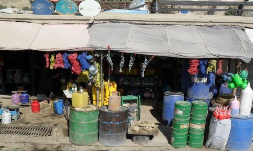 Zdjecie AFGANISTAN / ghazni / ghazni / STATOIL w Ghazn