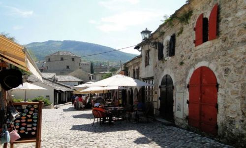 Zdjęcie BOśNIA / - / Mostar / Uliczka