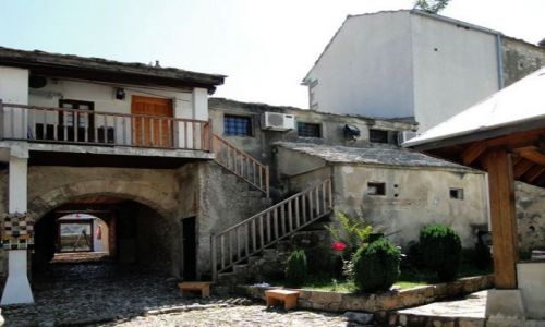 Zdjęcie BOśNIA / - / Mostar / Przy meczecie