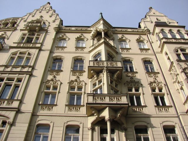 Zdjęcia: Praga, Praga miasto wydzielone, Ozdobne detale kamienic, CZECHY Zdjęcia: Praga, Praga miasto wydzielone, Ozdobne detale kamienic, CZECHY