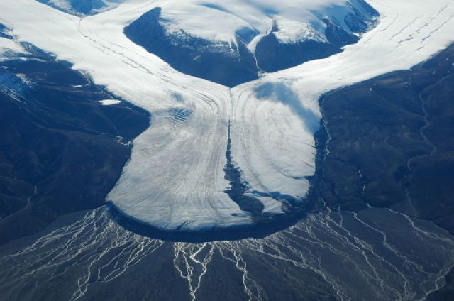 KANADA / Ellesmere Island / Ellesmere Island / Lodowiec