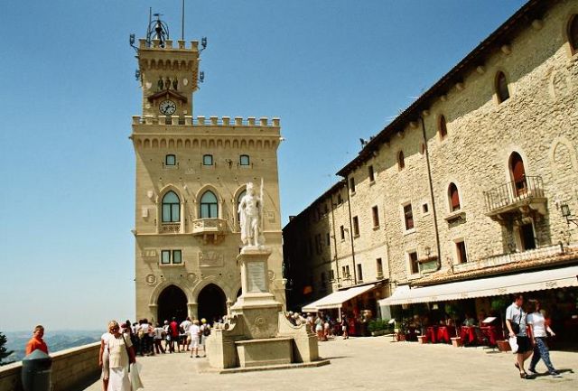 Zdjęcia: San Marino, brak, W PEŁNYM SŁOŃCU, SAN MARINO Zdjęcia: San Marino, brak, W PEŁNYM SŁOŃCU, SAN MARINO