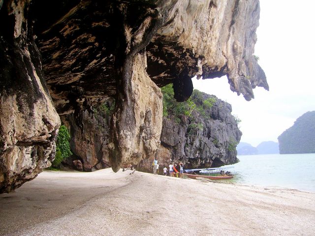 Zdjęcia: James Bond Island, południowa Tajlandia, "co ma wisieć nie spada?" wbrew grawitacji, TAJLANDIA Zdjęcia: James Bond Island, południowa Tajlandia, "co ma wisieć nie spada?" wbrew grawitacji, TAJLANDIA