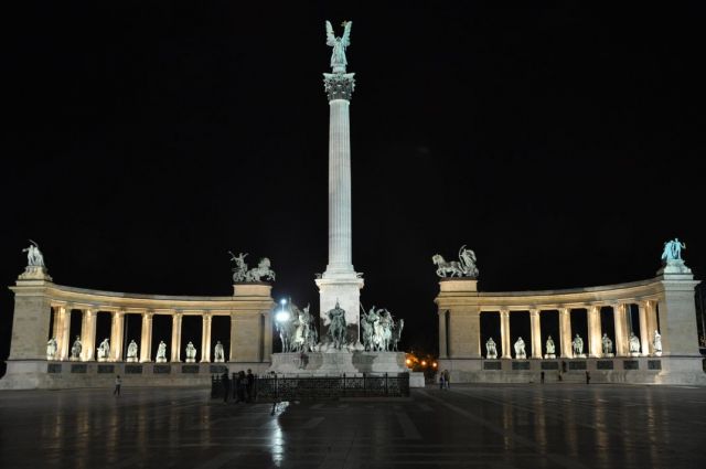 Zdjęcia: Budapest, -, Hősök tere, WĘGRY Zdjęcia: Budapest, -, Hősök tere, WĘGRY