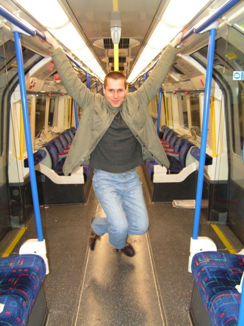 WIELKA BRYTANIA / Londyn / Jubilee Line (czyli: ta szara ;P) / W pustym wagonie londyńskiego metra ;)