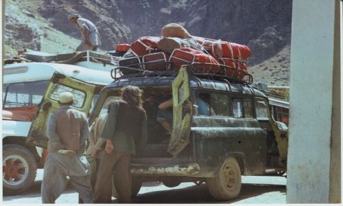 AFGANISTAN / Khyber Pass / Khyber Pass / Good car