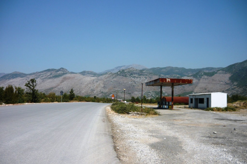 Zdjęcia: Shkoder-Tirane, Shkoder-Tirane, Drogi Albanii, ALBANIA Zdjęcia: Shkoder-Tirane, Shkoder-Tirane, Drogi Albanii, ALBANIA