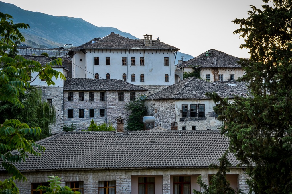 Zdjęcia: Gjirokaster, Gjirokaster, Miasto białych dachów, ALBANIA Zdjęcia: Gjirokaster, Gjirokaster, Miasto białych dachów, ALBANIA