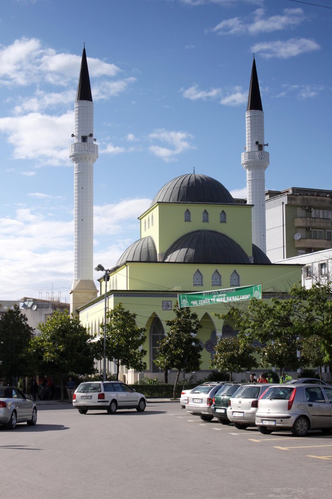 Zdjęcia: Shkoger, Dwie wieże, ALBANIA Zdjęcia: Shkoger, Dwie wieże, ALBANIA