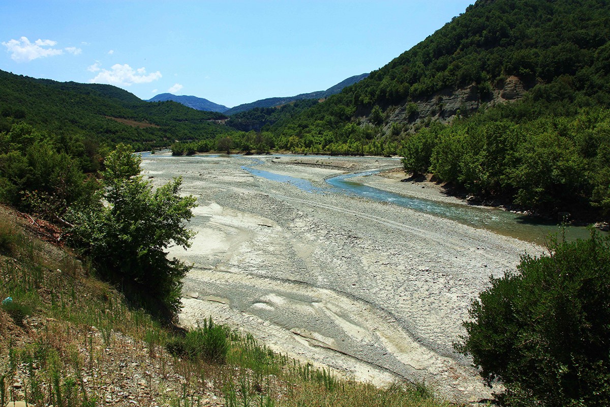 Zdjęcia: Corovoda , Berat, Koryto rzeki Osum, ALBANIA Zdjęcia: Corovoda , Berat, Koryto rzeki Osum, ALBANIA