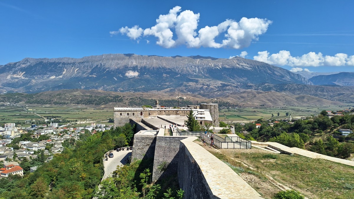 Zdjęcia: Gjirokastra, Płd.-zach. Albania, Gjirokastra-zamek, ALBANIA Zdjęcia: Gjirokastra, Płd.-zach. Albania, Gjirokastra-zamek, ALBANIA
