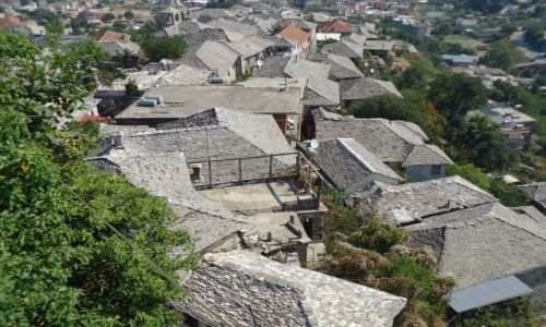 Zdjcie ALBANIA / Gjirokaster / Gjirokaster / Kamienne dachy