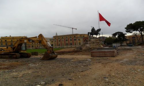Zdjecie ALBANIA / Tirana / Plac Skanderberga  / Jerzy Kastriota