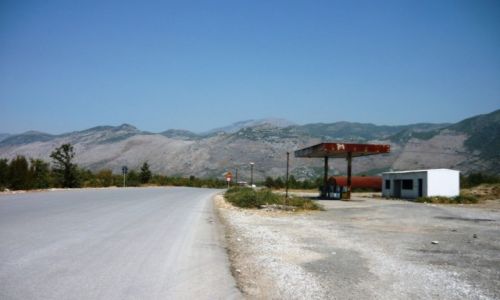 ALBANIA / Shkoder-Tirane / Shkoder-Tirane / Drogi Albanii