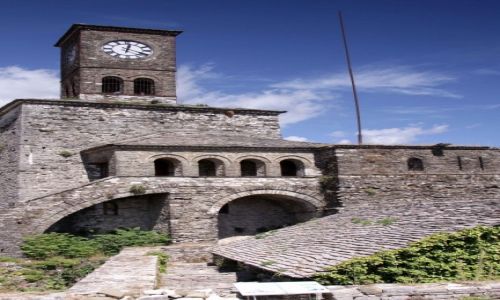 Zdjęcie ALBANIA / - / Gjirokaster / Zamek w mieście tysiąca schodów