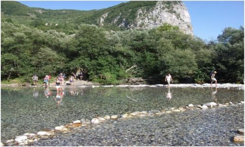 ALBANIA / - / Curraj Eperm / Pokonujemy rzek Curraje