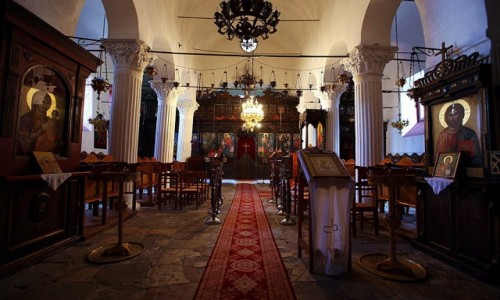 Zdjęcie ALBANIA / Gjirokastra / Starówka / Wnętrze cerkwi