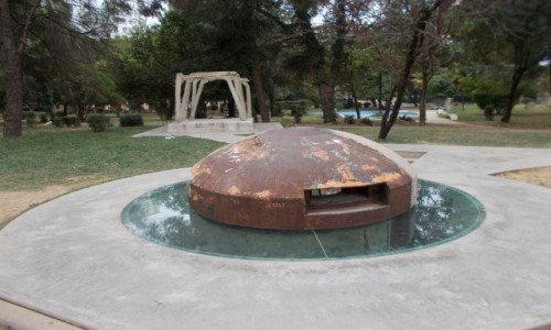 Zdjecie ALBANIA / Bakany / Tirana / Tirana - bunkier