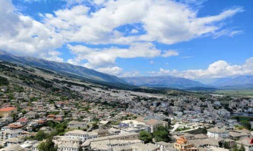 Zdjęcie ALBANIA / Gjirokastra  / Gjirokastra  / Gjirokastra - miasto srebrnych dachów