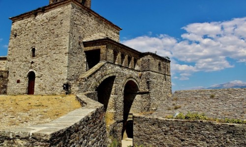 Zdjcie ALBANIA / Gjirokastra / Gjirokastra / Twierdza Kalaja z XV wieku