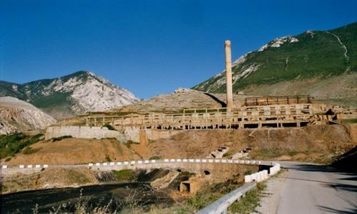 Zdjęcie ALBANIA / brak / Gjegjan / Fabryka