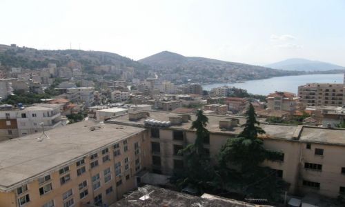 Zdjecie ALBANIA / Bałany / Sarande / w dzień z słoneczkiem