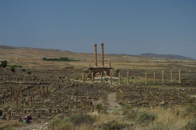 Zdjęcia: Timgad, Zwiedzając ruiny, ALGIERIA Zdjęcia: Timgad, Zwiedzając ruiny, ALGIERIA