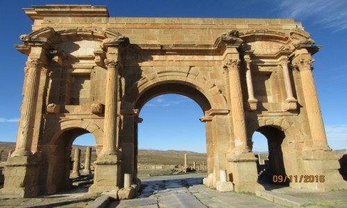 Zdjcie ALGIERIA / Timgad / Timgad / Algieria - Rzymskie ruiny