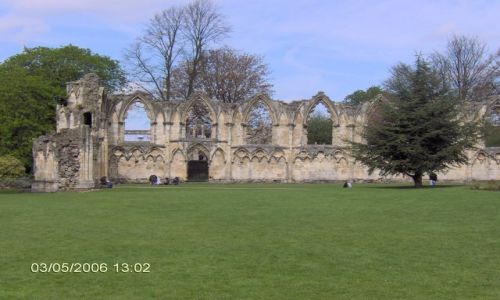 Zdjecie ANGLIA / Yorkshire / YORK / York - Ruiny Kościoła zburzonego przez Henryka VI