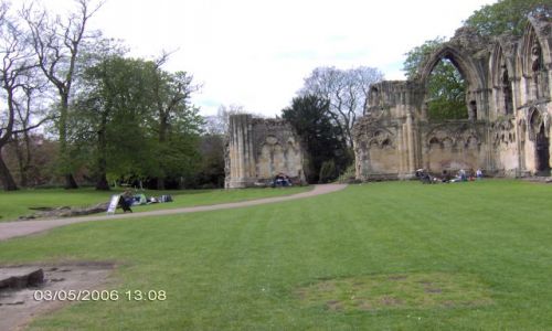 Zdjecie ANGLIA / Yorkshire / YORK / York - Ruiny Kościoła zburzonego przez Henryka VI