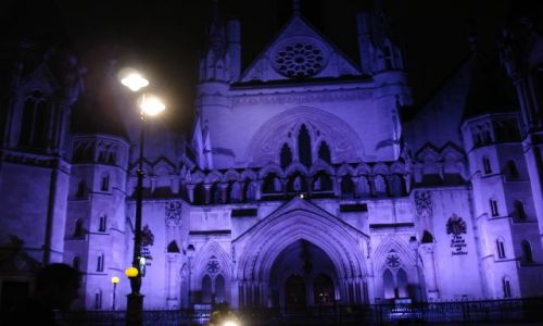 Zdjęcie ANGLIA / - / LONDYN NOCA / ROYAL COURTS OF JUSTICE
