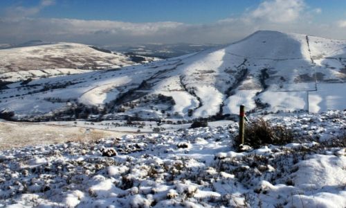 Zdjcie ANGLIA / Peak District / Edale / nieg na Lose Hill