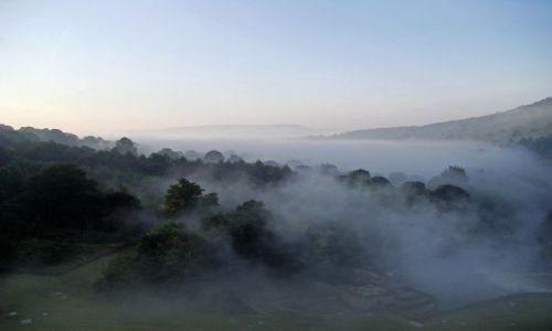 Zdjecie ANGLIA / Derbyshire / Peak District / mglisty poranek