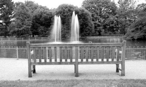 Zdjęcie ANGLIA / brak / Royal Lemington Spa / Ławeczka