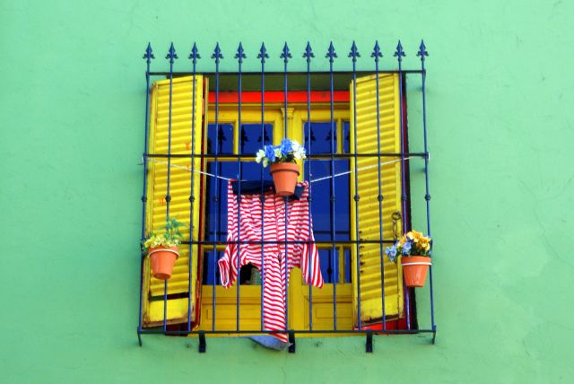 Zdjęcia: La Boca, Buenos Aires, ... okienko..., ARGENTYNA Zdjęcia: La Boca, Buenos Aires, ... okienko..., ARGENTYNA