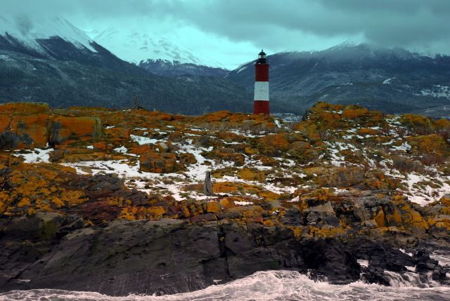 Zdjęcia: Kanal Beagle , Tierra Fuego , latarnia- - - ciemna strona wybrzeza, ARGENTYNA Zdjęcia: Kanal Beagle , Tierra Fuego , latarnia- - - ciemna strona wybrzeza, ARGENTYNA