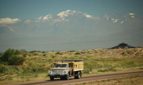 Zdjęcie ARGENTYNA / Andy-strona argentynska / Mendoza / Przedmiescia Mendozy