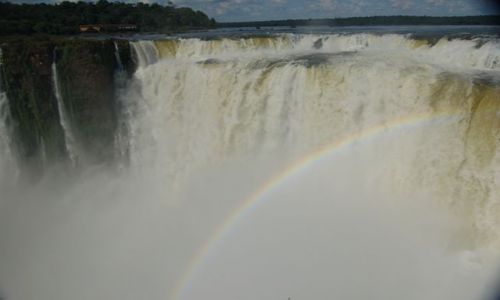 Zdjecie ARGENTYNA / Wodospady Iguazu strona argentynska / Foz de Iguazu / Tęcza nad wodospadem