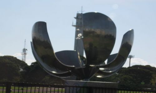 Zdjęcie ARGENTYNA / -Argentyna / Buenos Aires / Pomnik kwiatu lotosu