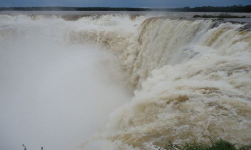 Zdjecie ARGENTYNA / Misiones / Puerto Iguzu / Garganta del Diablo / Potga wody