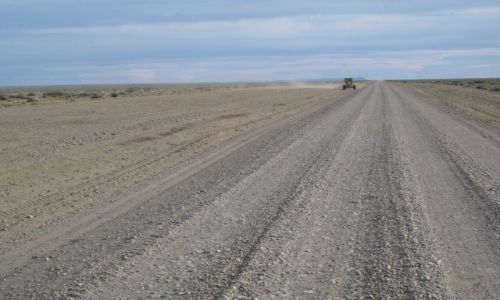Zdjęcie ARGENTYNA / Patagonia / Patagonia / Droga szutrowa w Patagonii