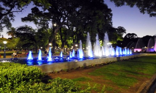 Zdjcie ARGENTYNA / Mendoza / Plac Hiszpaski / Fontanny