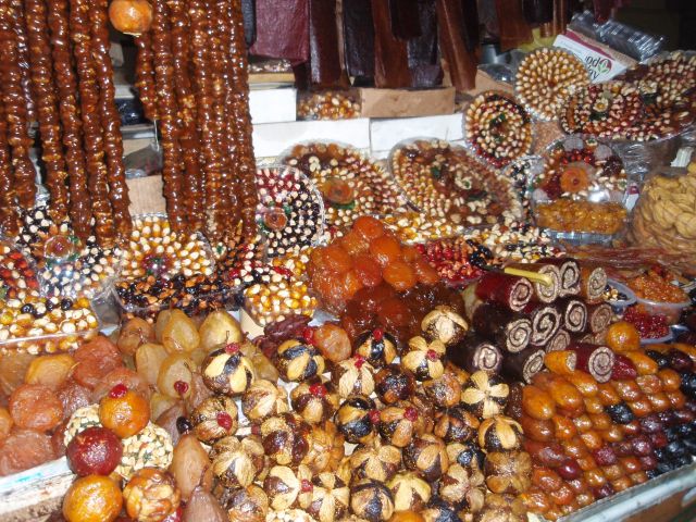 Zdjęcia: targowisko w Erywaniu, Jerewan, cukier w cukrze - ormiańskie słodkości, ARMENIA Zdjęcia: targowisko w Erywaniu, Jerewan, cukier w cukrze - ormiańskie słodkości, ARMENIA