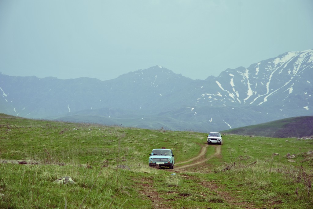 Zdjęcia: przełęcz Selim, Wajoc Dzor, w trasie na jedwabnym szlaku, ARMENIA Zdjęcia: przełęcz Selim, Wajoc Dzor, w trasie na jedwabnym szlaku, ARMENIA