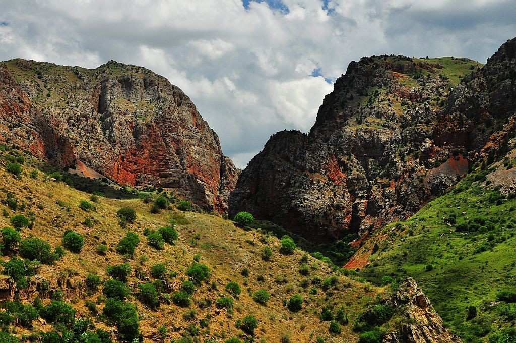 Zdjęcia: klasztor Noravank, prowincja Vajoc Dzor, Skały, ARMENIA Zdjęcia: klasztor Noravank, prowincja Vajoc Dzor, Skały, ARMENIA