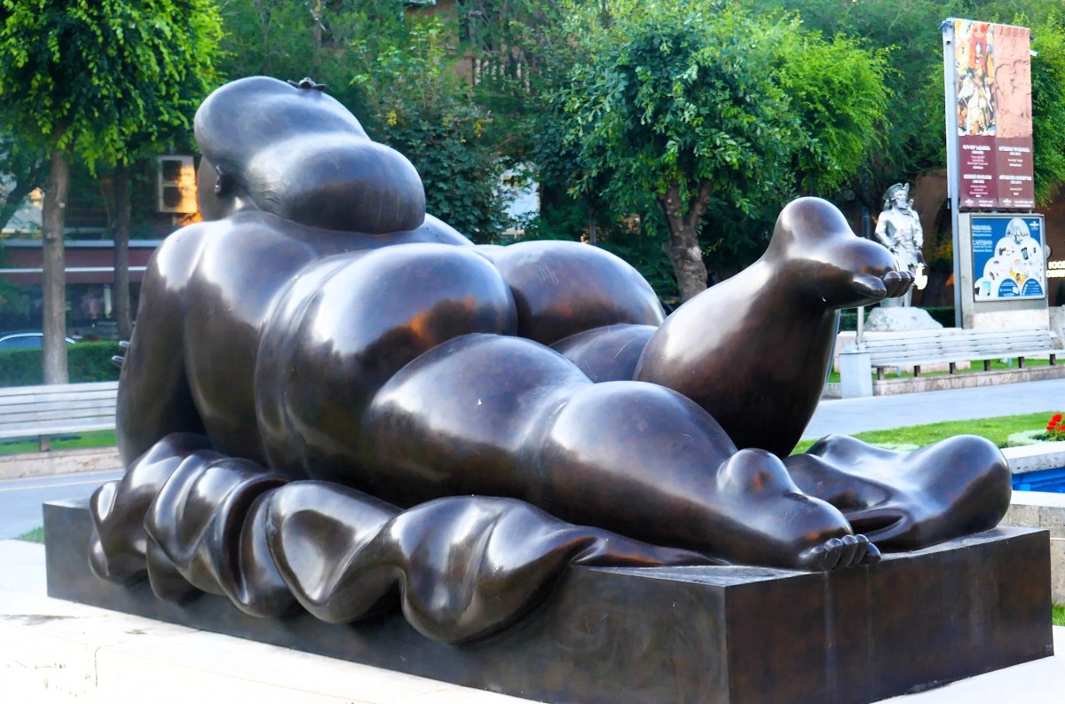 Zdjęcia: Park Tamanyan u podnóża Kaskad, Erywań, Piękno kobiecego ciała według Botero, ARMENIA Zdjęcia: Park Tamanyan u podnóża Kaskad, Erywań, Piękno kobiecego ciała według Botero, ARMENIA
