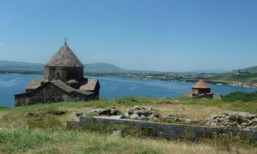 Zdjecie ARMENIA / - / Okolice jeziora Sewan / Klasztor Sewanawank