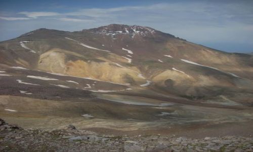 Zdjęcie ARMENIA / brak / Wulkan Aragats (4090 m) najwyzsza gora Armenii / Widok na najwyzszy wierzchołek 4090 m