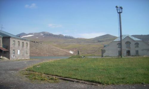 Zdjęcie ARMENIA / brak / Wulkan Aragats (4090 m) najwyzsza gora Armenii / Poranek w stacji meteo