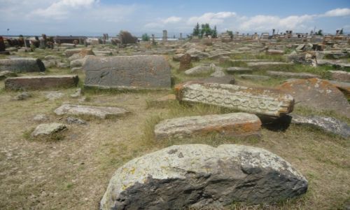 Zdjęcie ARMENIA / Gegharkunik / Noratus / Największe pole chaczkarów (3)